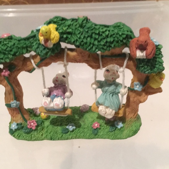 NWOT Vintage 1990s Easter village collectible figurines - Picture 5 of 8